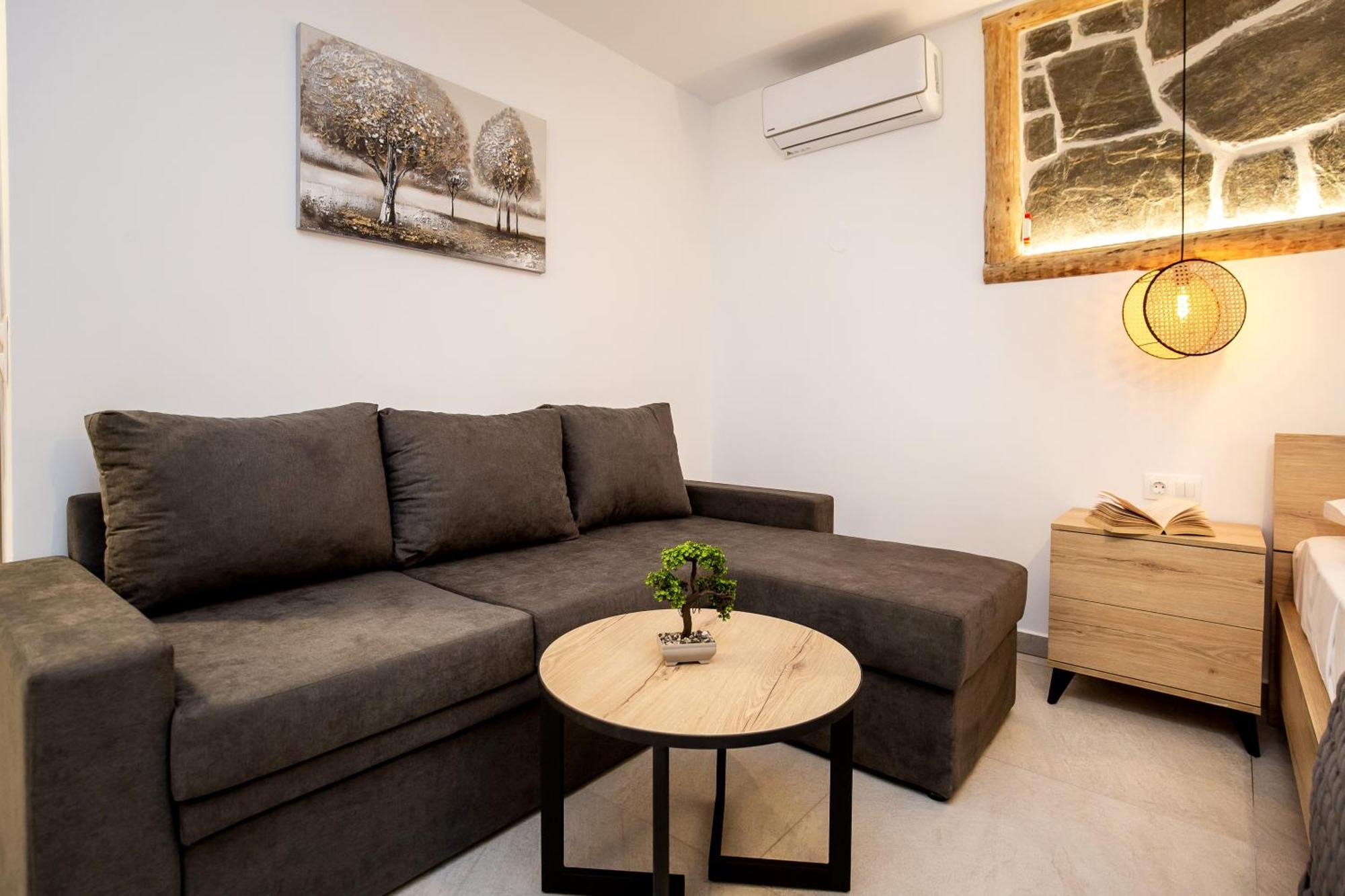 Vlashi Apartments 利迈纳里亚 外观 照片