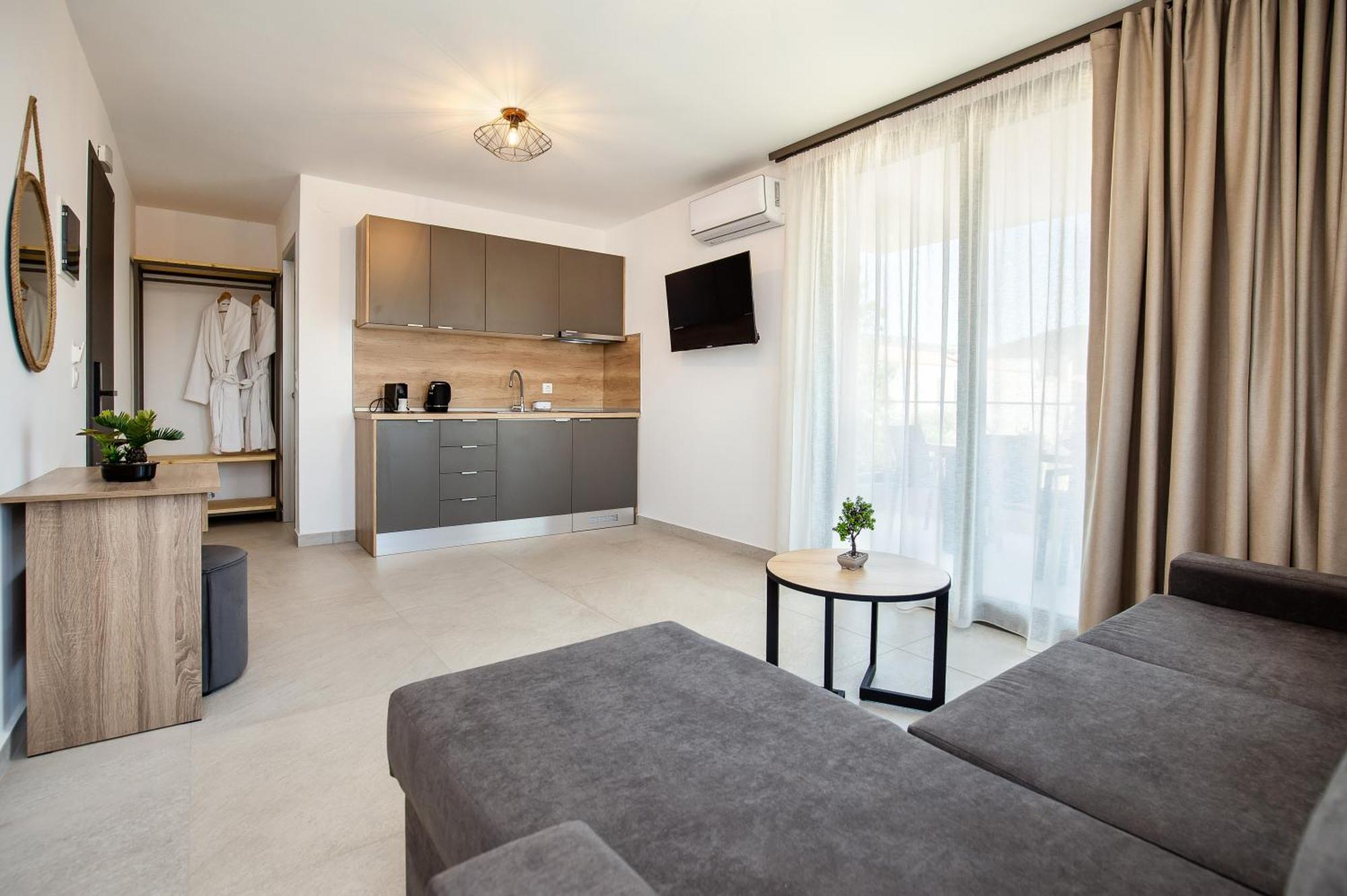 Vlashi Apartments 利迈纳里亚 外观 照片