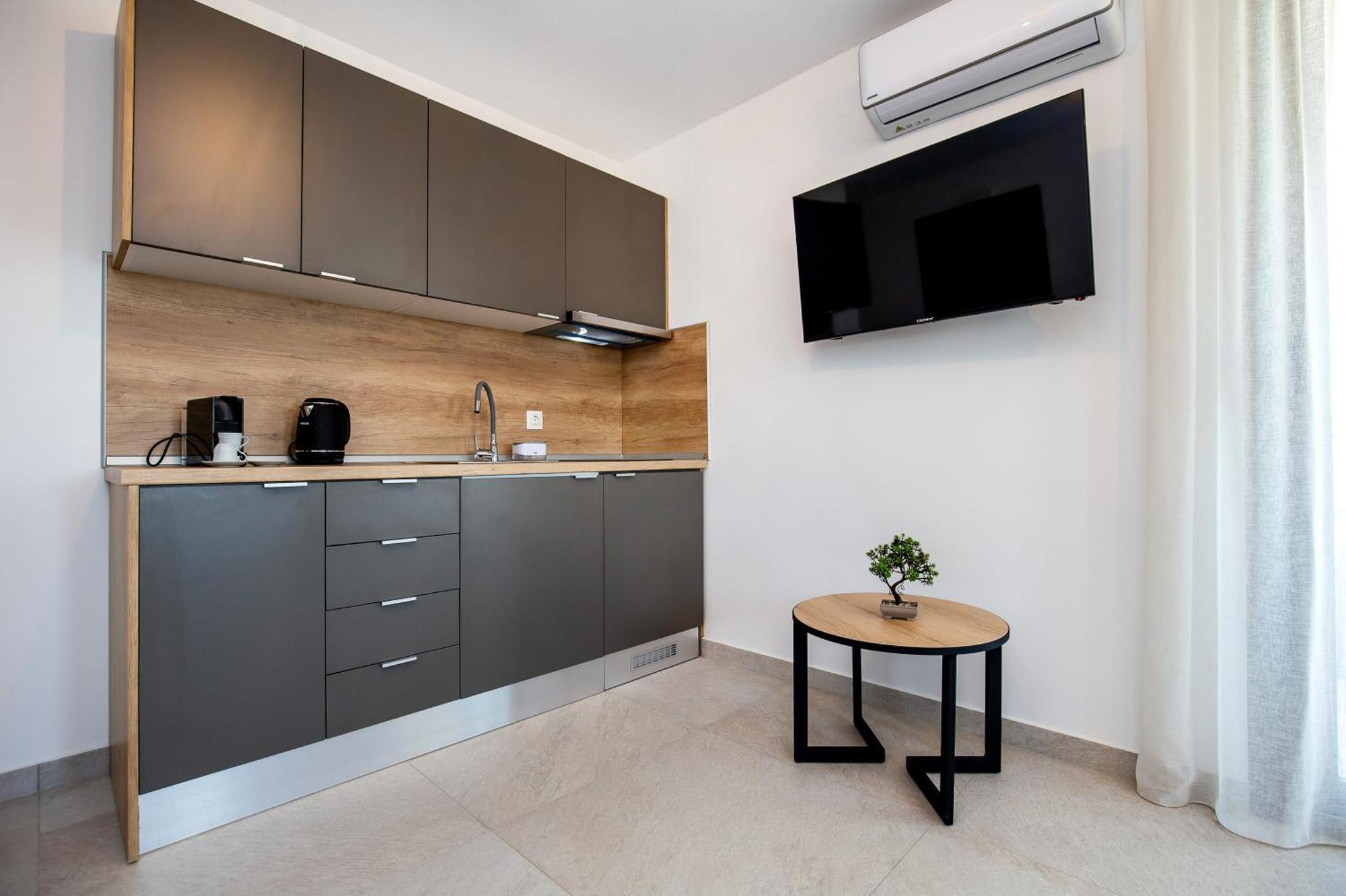 Vlashi Apartments 利迈纳里亚 外观 照片