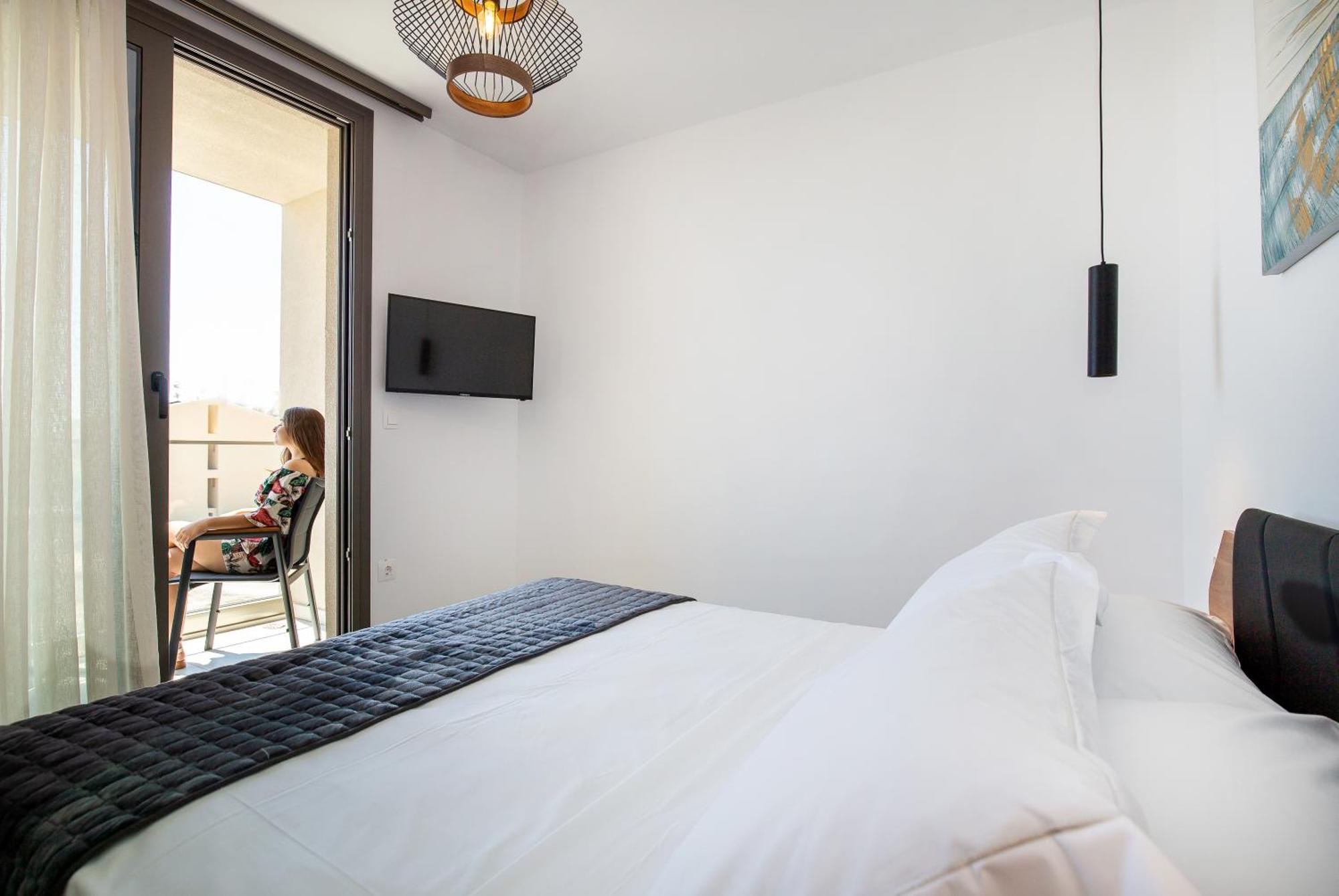 Vlashi Apartments 利迈纳里亚 外观 照片